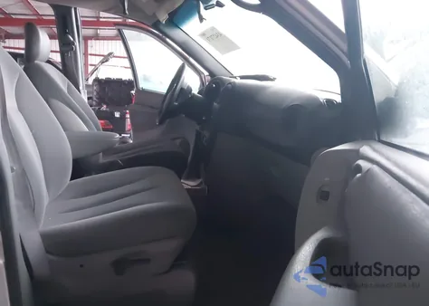 2005 Dodge Grand Caravan Se from USA, damaged, VIN 2D4GP24R45R108815